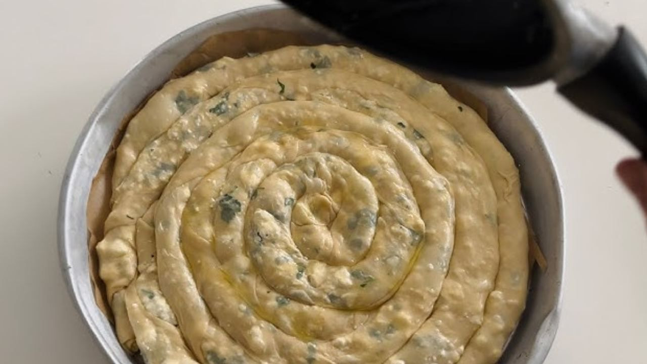 Kastamonu'dan gelen sır... Hamura 1 bardak eklenirse börek asla yumuşamıyor ve çıtır çıtır oluyor! - Sayfa 16