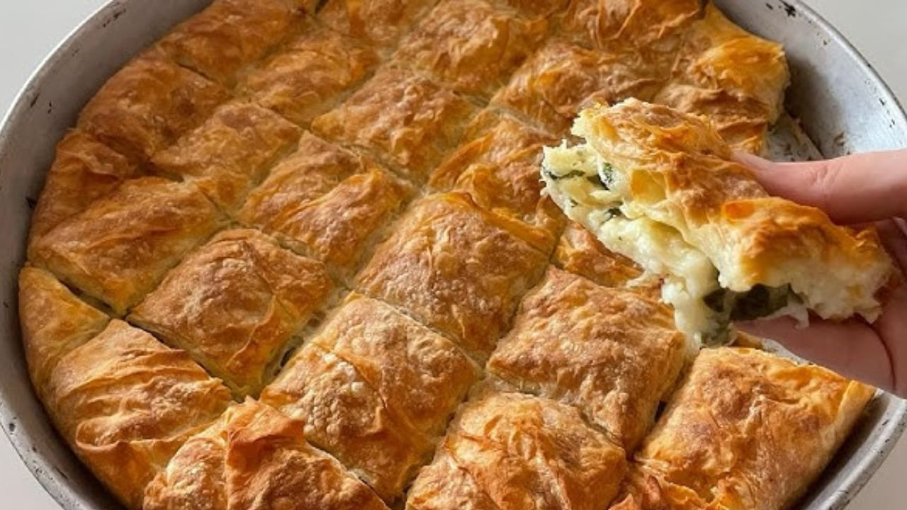 Kastamonu'dan gelen sır... Hamura 1 bardak eklenirse börek asla yumuşamıyor ve çıtır çıtır oluyor! - Sayfa 11