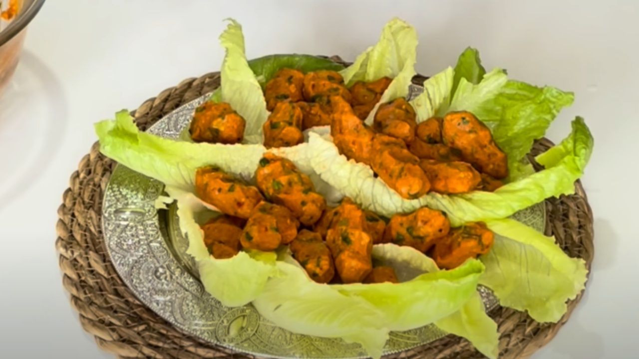 Hatay usulü mercimek köftesinin püf noktası; 1 çay kaşığı ekleyince tam kıvamında ve ölçülü oluyor. - Sayfa 9