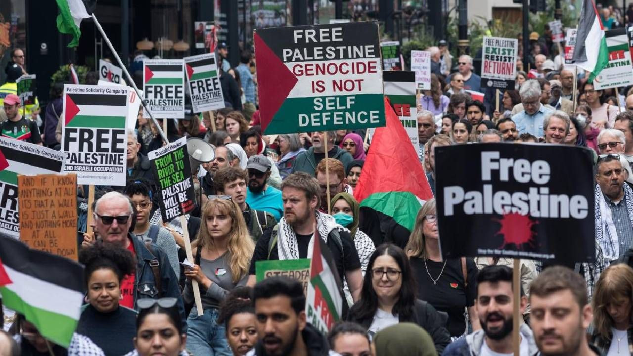 Berlin’den Bogota’ya... Dünya Sumud Filosu’na destek verdi: İsrail protesto edildi - Sayfa 7