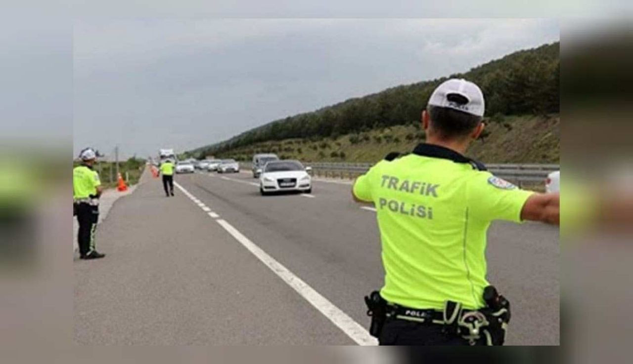 Yeni yaptırımlar geliyor! Kırmızı ışıktan yol kesmeye trafik cezaları sil baştan! İşte madde madde yeni trafik cezaları - Sayfa 11