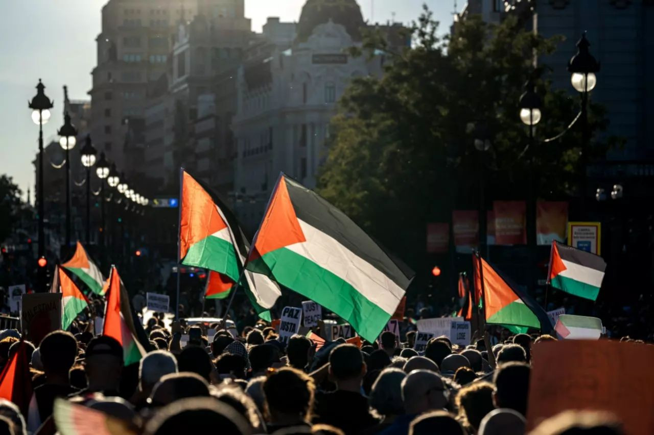 Avrupa katil İsrail'e karşı ses! Sumud Filosu’na destek gösterileri devam ediyor - Sayfa 3