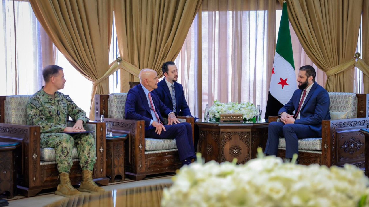 Şam’da kritik temas: Suriye Cumhurbaşkan Ahmed Şara, ABD’nin Suriye Özel Temsilcisi Tom Barrack ile görüştü! “Kapsamlı ateşkes” mutabakatı - Sayfa 2