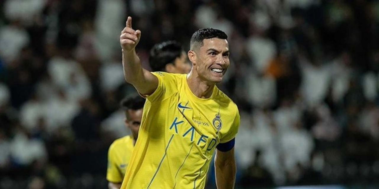 Tarihte bir ilk! Dünyanın ilk milyarder futbolcusu Cristiano Ronaldo tarihe geçti - Sayfa 1