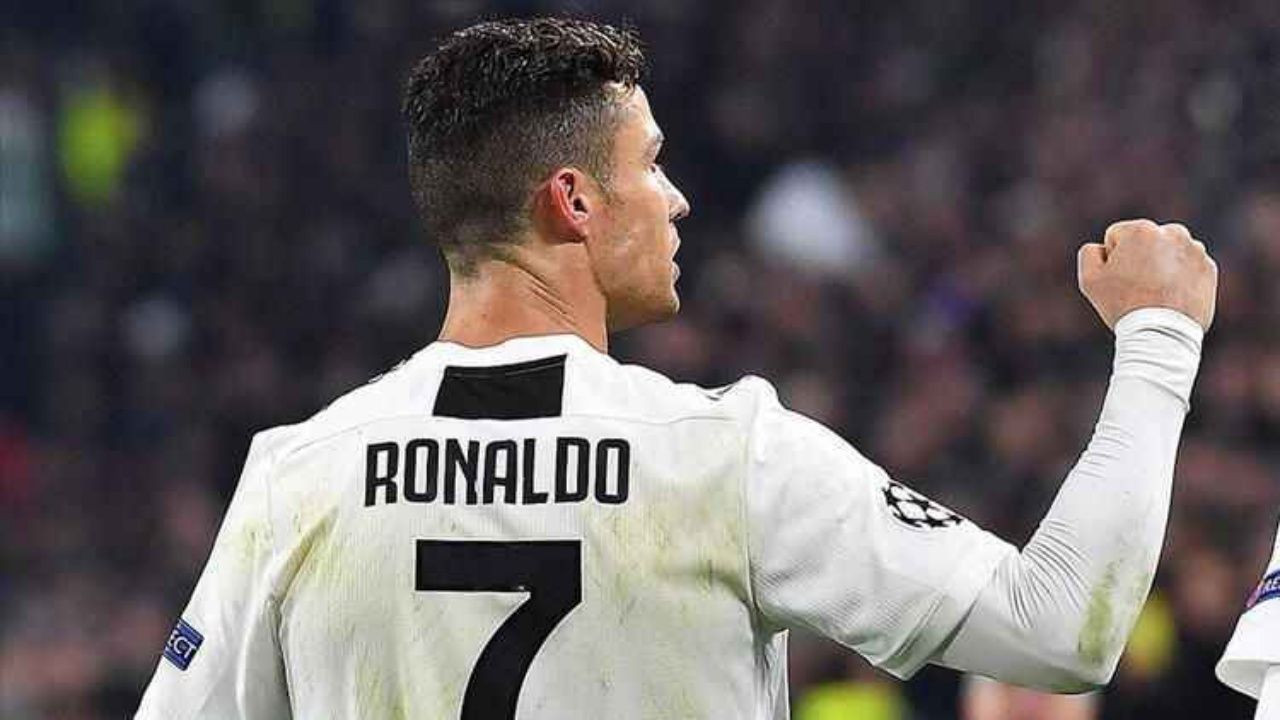 Tarihte bir ilk! Dünyanın ilk milyarder futbolcusu Cristiano Ronaldo tarihe geçti - Sayfa 4