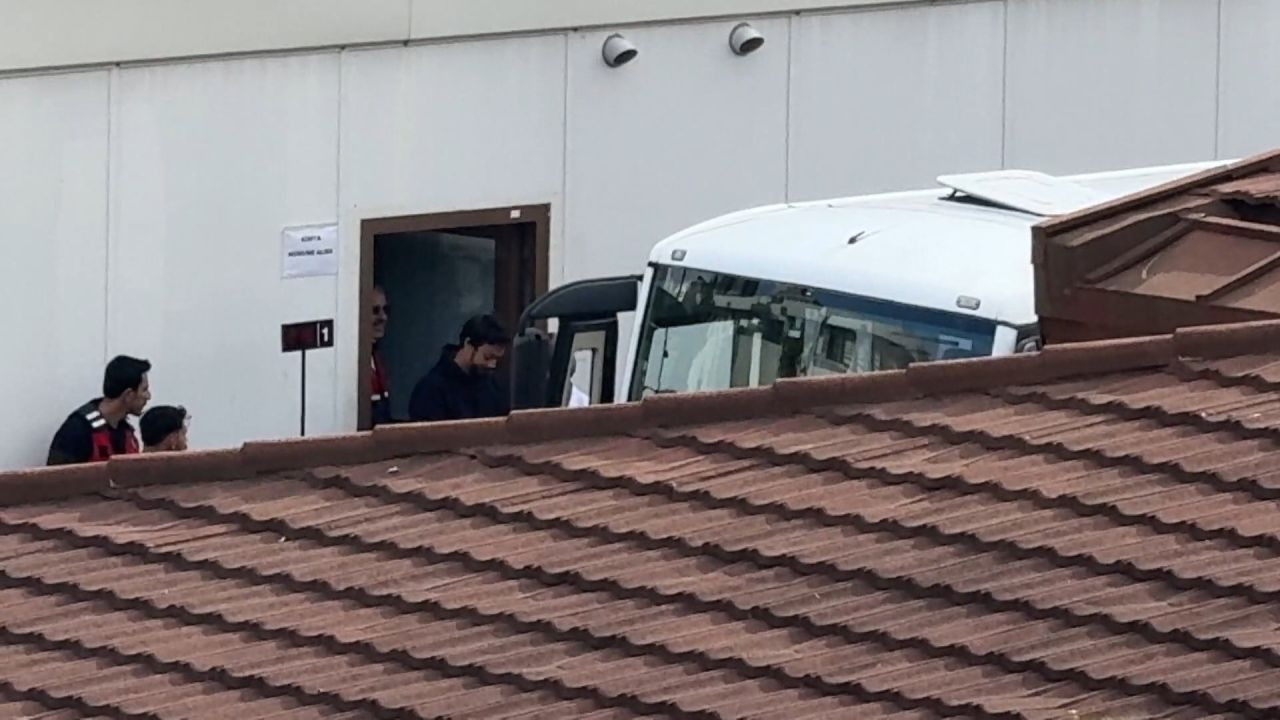 Uyuşturucu soruşturması! İşlemleri tamamlanan ünlüler Adli Tıp Kurumu'ndan ayrıldı - Sayfa 7