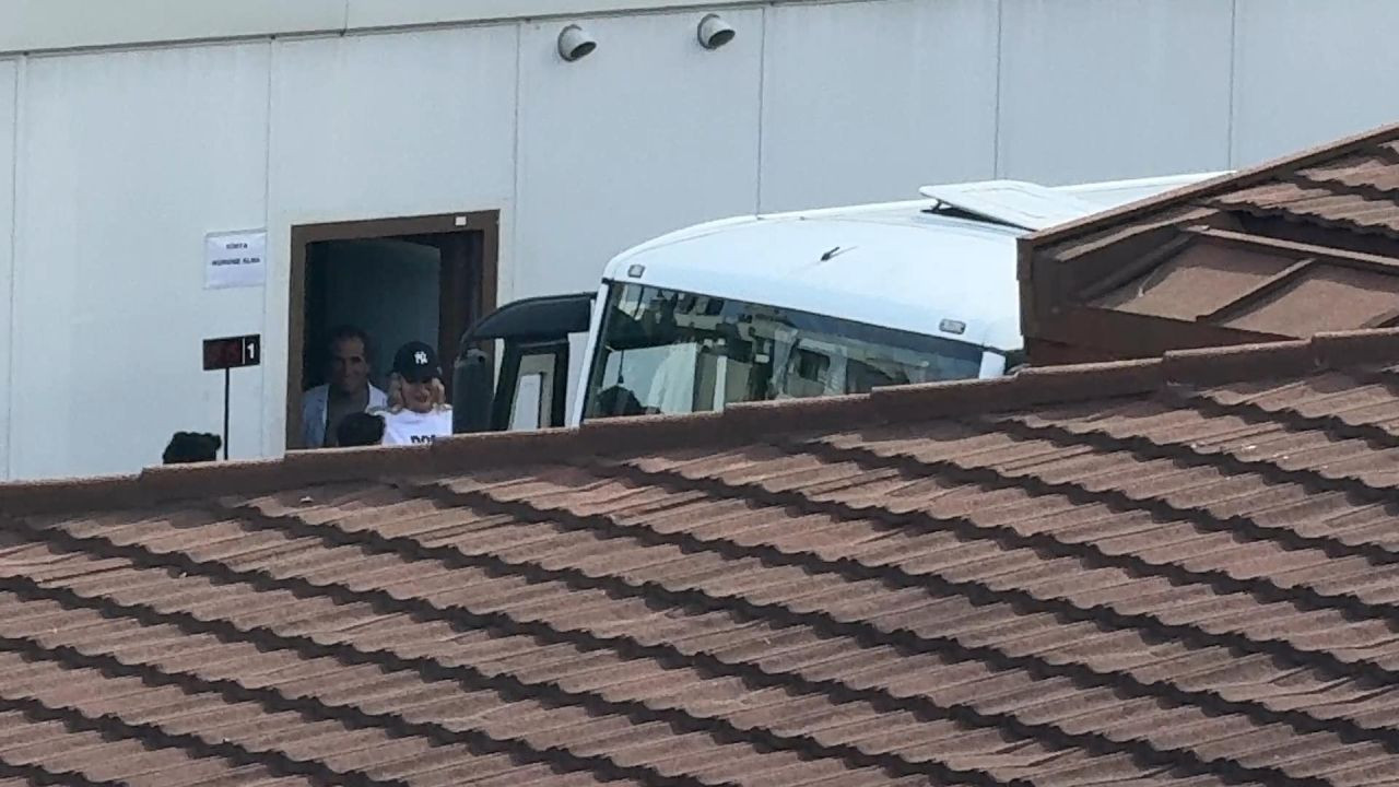 Uyuşturucu soruşturması! İşlemleri tamamlanan ünlüler Adli Tıp Kurumu'ndan ayrıldı - Sayfa 12