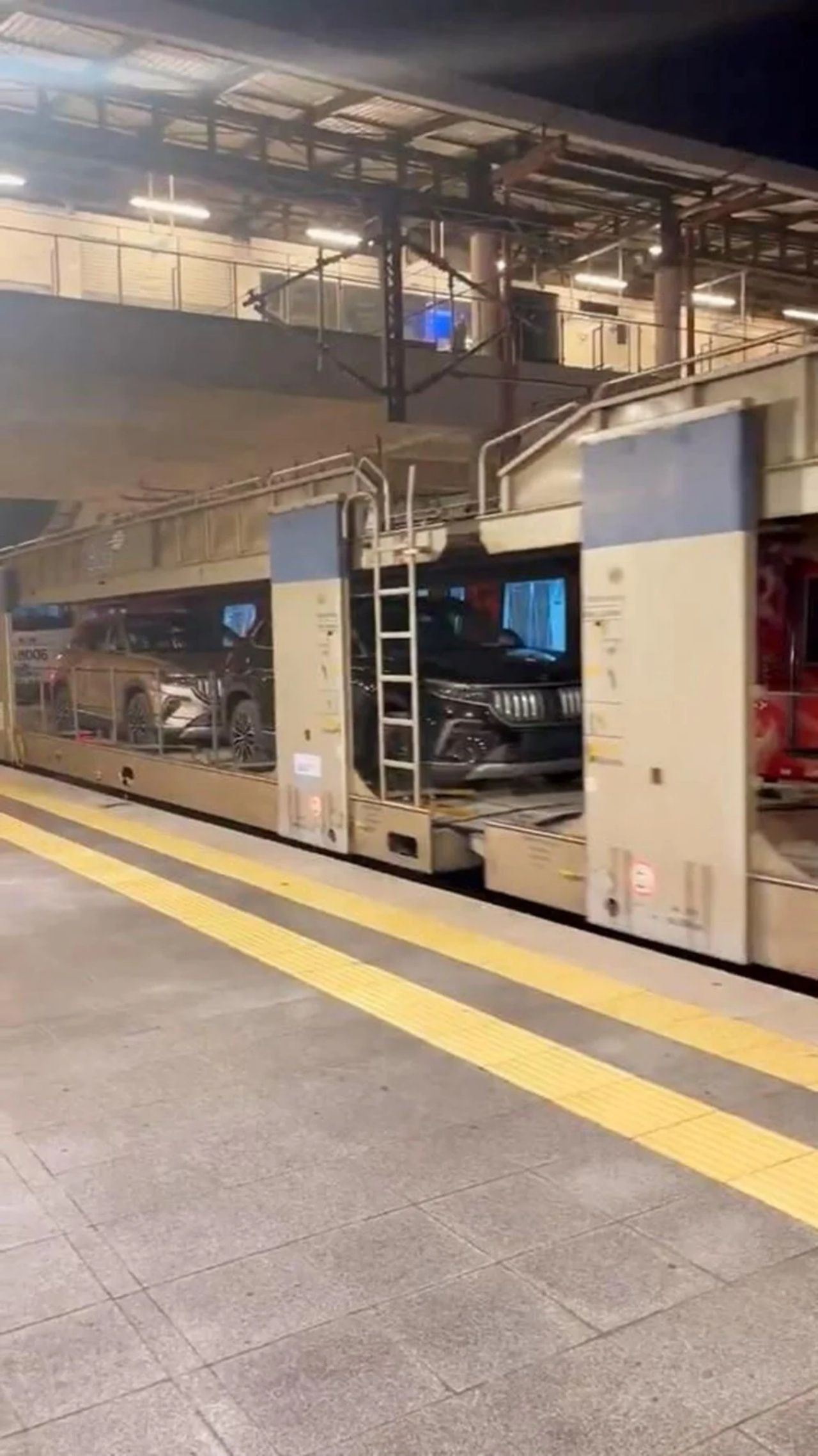 Togg Avrupa yolunda! Vagonlar dolusu yerli otomobil Almanya’ya gidiyor - Sayfa 2