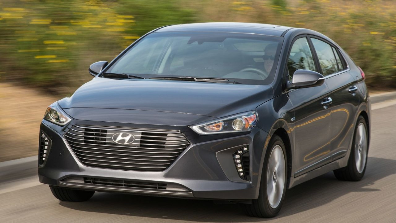 Otomatik viteste rakipsizler! Az yakan çok kaçan 10 otomobil - Sayfa 10