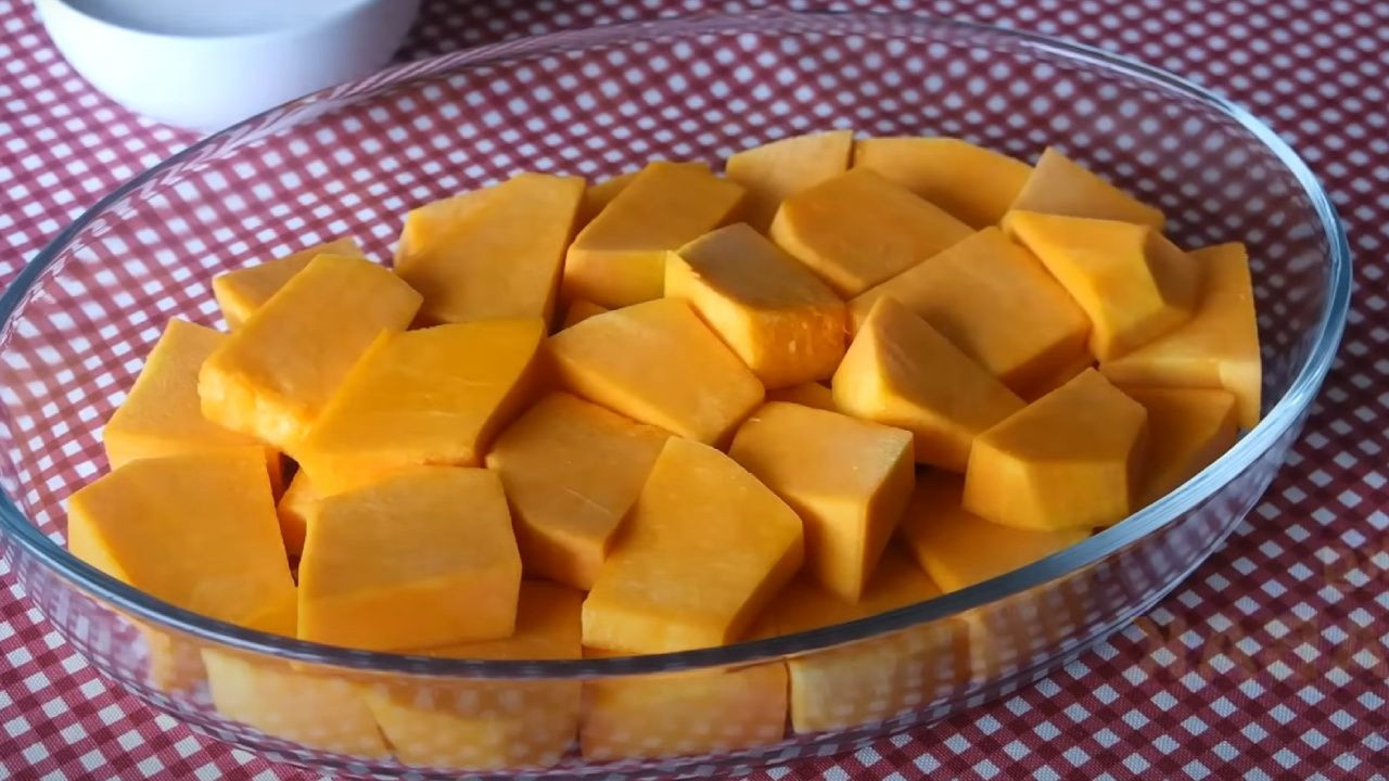 Kabak tatlısını pamuk gibi yumuşacık yapıyor; Bir gece önceden şekere yatırmaya gerek yok - Sayfa 1