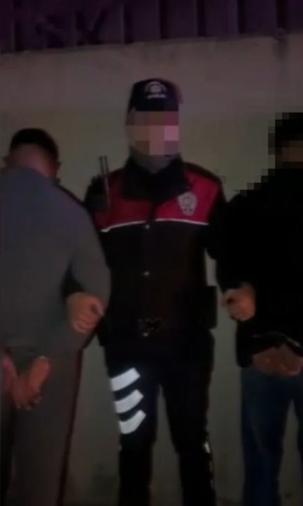 Araçtan cephanelik çıktı!Sultangazi’de silahlı saldırı planı son anda engellendi: Şüpheliler adliyeye sevk edildi - Sayfa 1