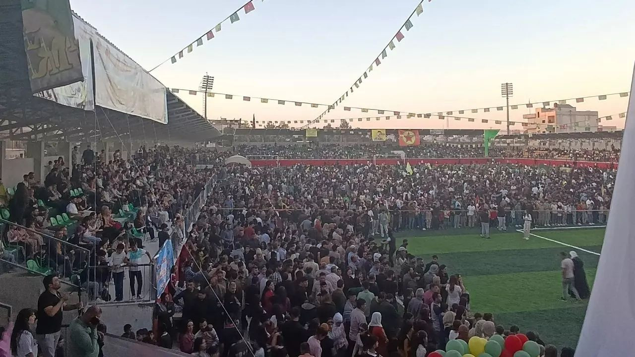 Terör örgütü sporu da propaganda aracına çevirdi! PKK’nın Suriye kolu SDG “Rojava Milli Takımı” kurdu... Stadyuma teröristin ismi verildi... - Sayfa 4