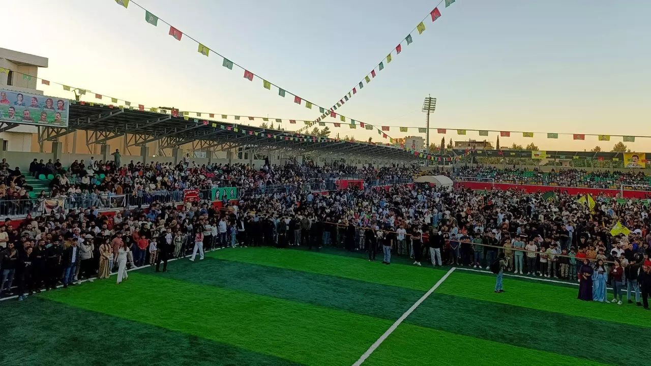 Terör örgütü sporu da propaganda aracına çevirdi! PKK’nın Suriye kolu SDG “Rojava Milli Takımı” kurdu... Stadyuma teröristin ismi verildi... - Sayfa 2