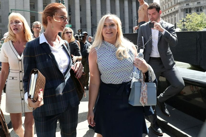 Virginia Giuffre'nin anı defteri ortaya çıktı! Her satırı dehşete düşürüyor! Eski İsrail Başbakanı Ehud Barak bilincini kaybedene kadar boğup tecavüz etti - Sayfa 4