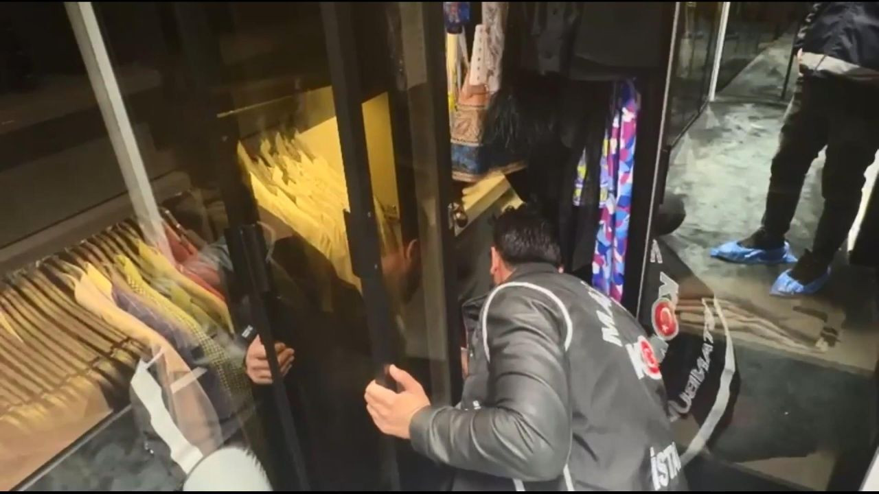 Laleli’deki 5 milyarlık kara para operasyonu İBB'ye uzandı! İmamoğlu’nun koruma müdürü ve para kuryeleriyle yoğun telefon trafiği... - Sayfa 11