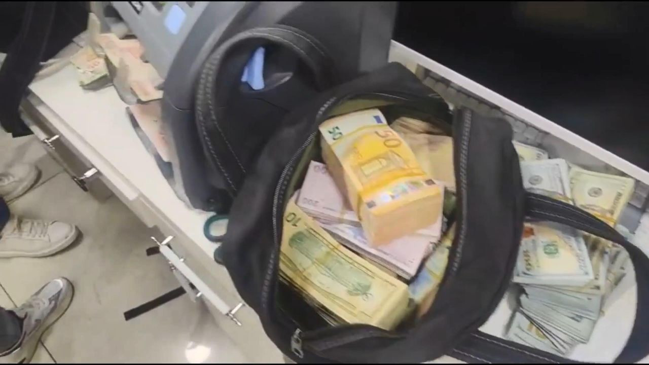 Laleli’deki 5 milyarlık kara para operasyonu İBB'ye uzandı! İmamoğlu’nun koruma müdürü ve para kuryeleriyle yoğun telefon trafiği... - Sayfa 12