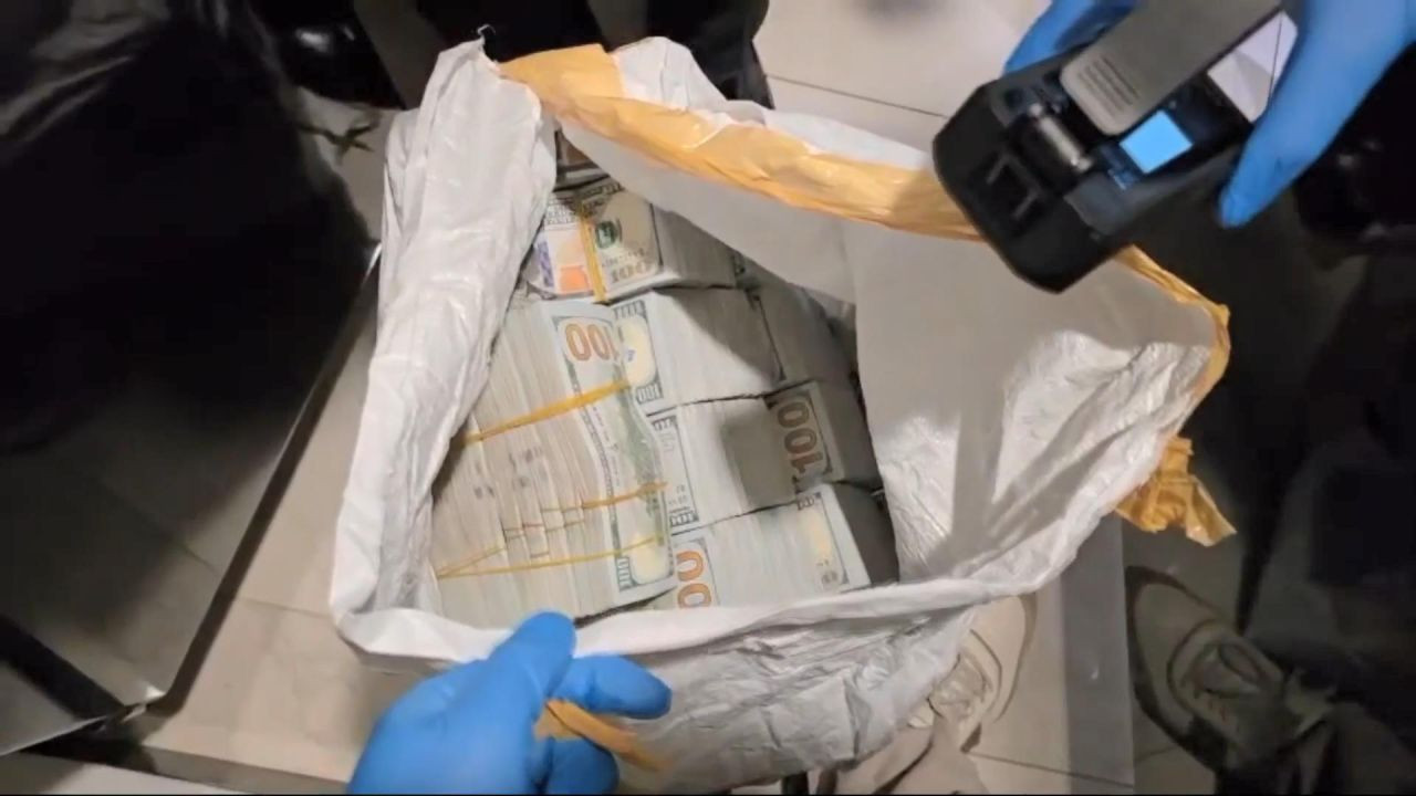 Laleli’deki 5 milyarlık kara para operasyonu İBB'ye uzandı! İmamoğlu’nun koruma müdürü ve para kuryeleriyle yoğun telefon trafiği... - Sayfa 5