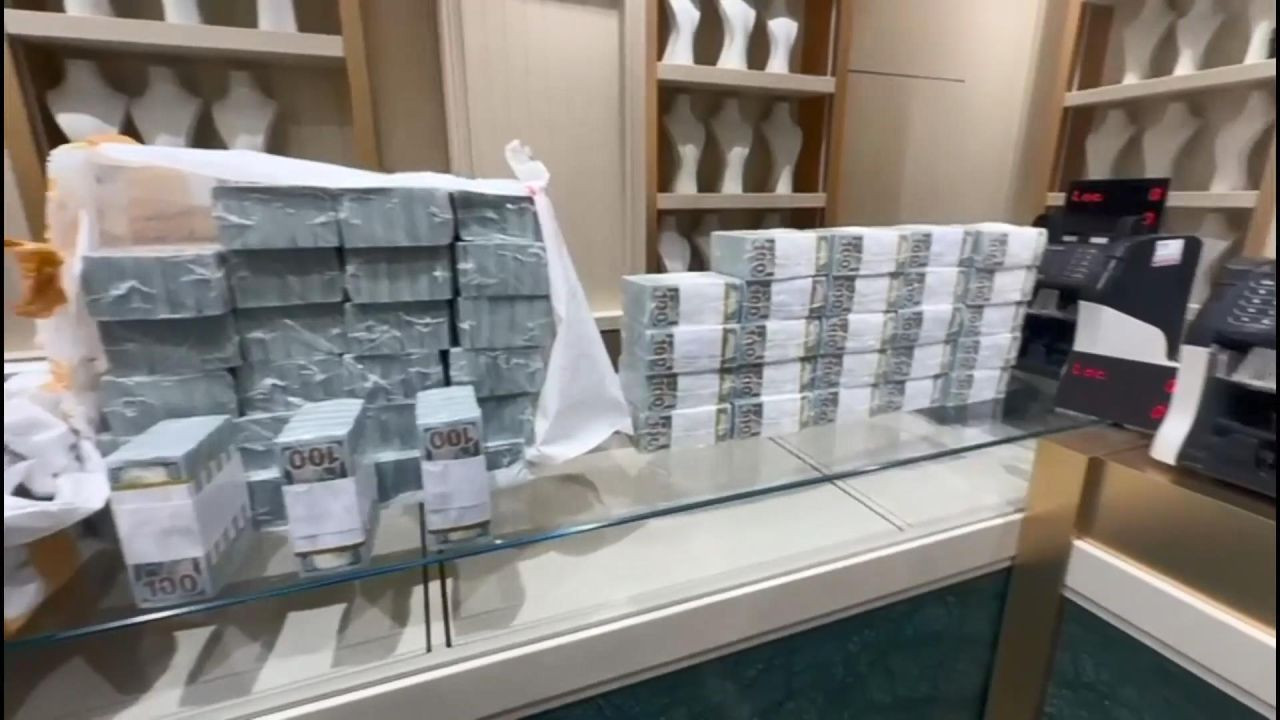 Laleli’deki 5 milyarlık kara para operasyonu İBB'ye uzandı! İmamoğlu’nun koruma müdürü ve para kuryeleriyle yoğun telefon trafiği... - Sayfa 6