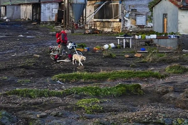 Foça’da sel felaketi! Metrekareye 155 kilo yağmur düştü, deniz taşkınla birleşti: 70 yaşındaki Bülent Kaptanoğlu aranıyor! Arabası bulundu... - Sayfa 7