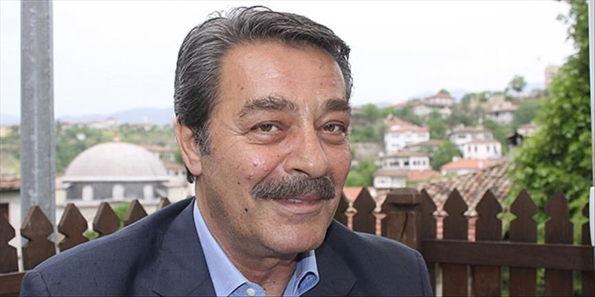 Kadir İnanır, geçirdiği inme sonrası aylar sonra ilk kez görüntülendi! Fotoğrafta dikkat çeken detay - Sayfa 4