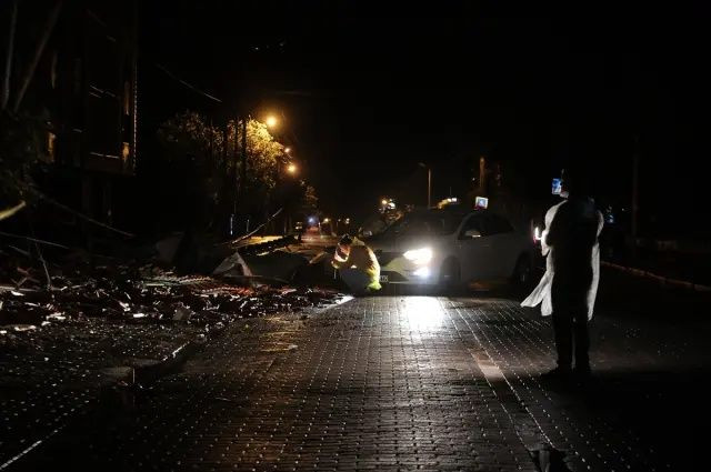 Balıkesir'de kabus gibi gece! 6.1'lik depremin hasarı gün ağarınca ortaya çıktı! İşte yıkım görüntüleri... - Sayfa 2