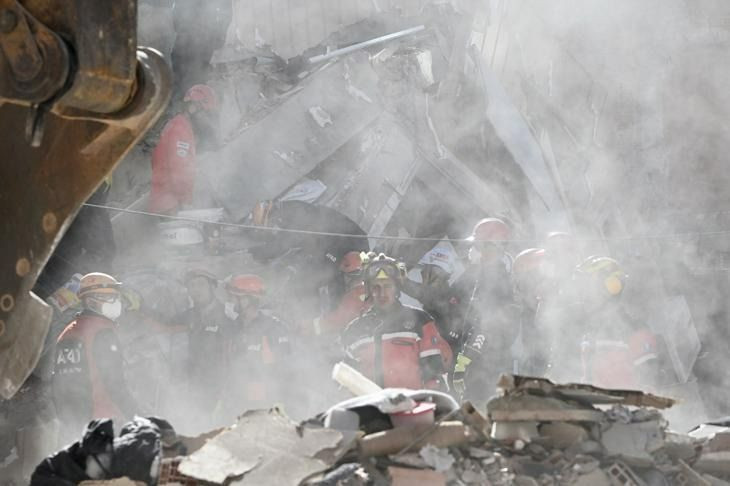 Kocaeli'de kabus günü! Yıkılma anına şahitlik eden mahalle sakini dehşet anlarını anlattı - Sayfa 9