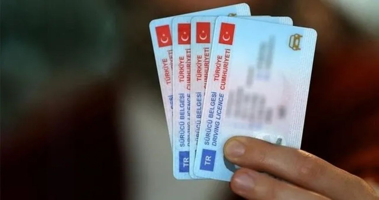 Bugün 15, yarın 7 bin 500 lira! Ehliyet yenilemede son 24 saat - Sayfa 1