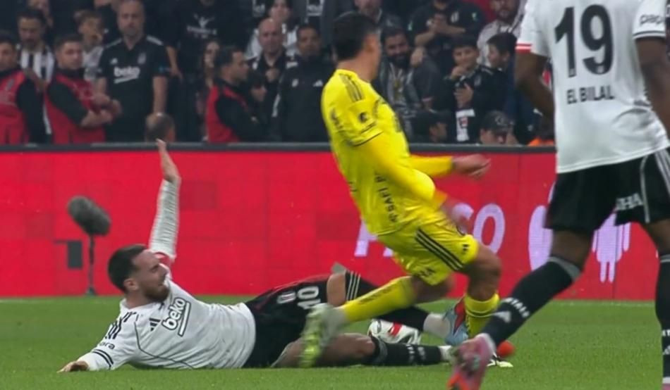 Maç sonrası Trio ekibi şok gerçeği açıkladı! Fenerbahçe'nin 2 penaltısı verilmemiş, resmen hakem Fener'i doğramış! - Sayfa 3