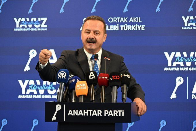 İYİ Parti’den ayrılan Koray Aydın’ın yeni adresi CHP mi olacak? Mansur Yavaş devreye girdi... "CHP'ye geçersem tepki çeker miyim?" - Sayfa 5