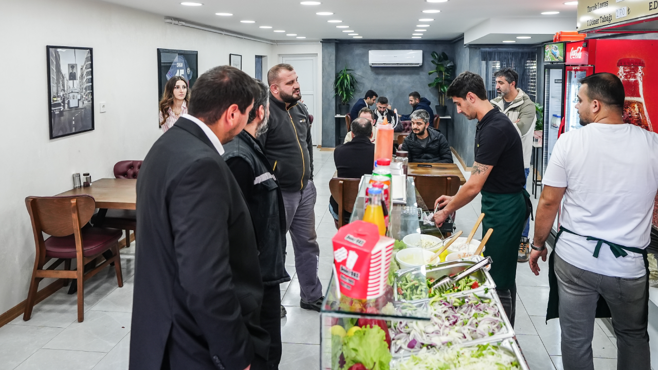 Futbolu bıraktı dönerci oldu! Şampiyonlar Ligi'nde forma giymişti... Şimdiki hayatı herkesi şaşırttı - Sayfa 8