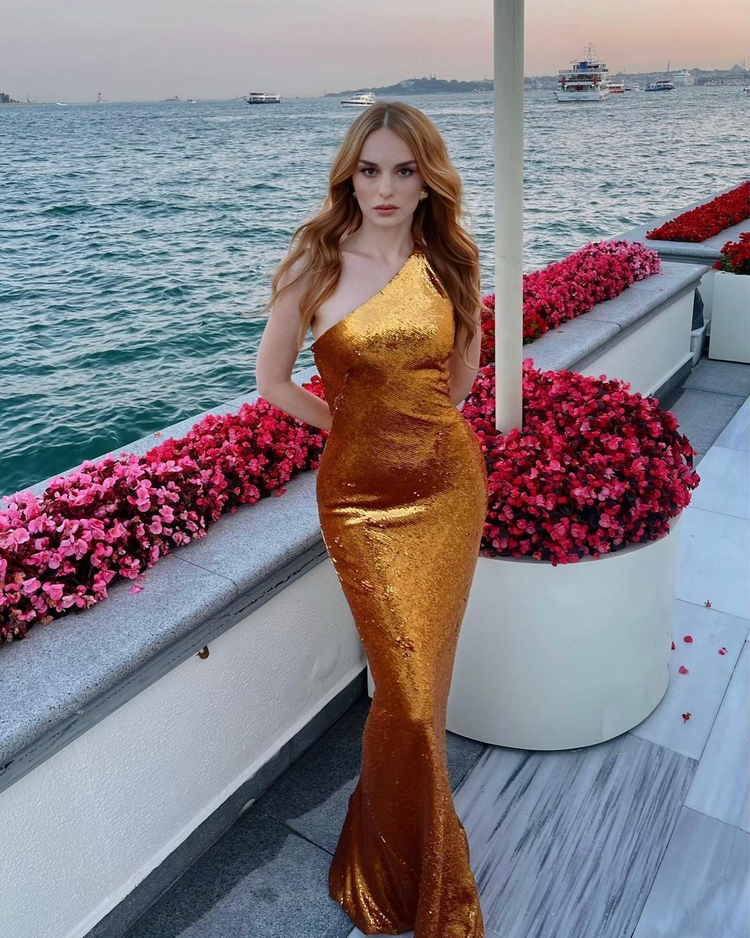 Nilperi Şahinkaya, ünlü yönetmenle aşk yaşıyor - Sayfa 5