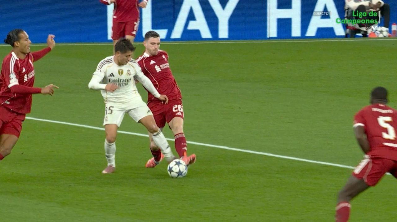 Arda Güler'e yapılan hareket maçın önüne geçti! Real Madrid taraftarı sosyal medyayı ayağa kaldırdı - Sayfa 3