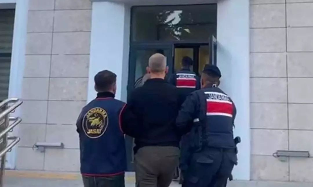 Denizli'de cezaevinde yapay zeka skandalı: Kadın gardiyanı sahte video ile hedef aldılar! Hülya T. ve sevgilisi tutuklandı... - Sayfa 4
