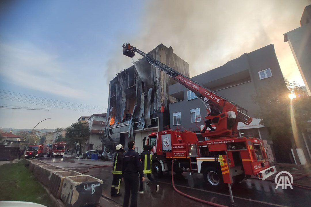 Birbirlerine sarılarak ölmüşler: Kocaeli Dilovası’ndaki ihmal göz göre göre cinayete dönüştü! “Sigorta yapacağız” dediler, ölüm işine gönderdiler... - Sayfa 5