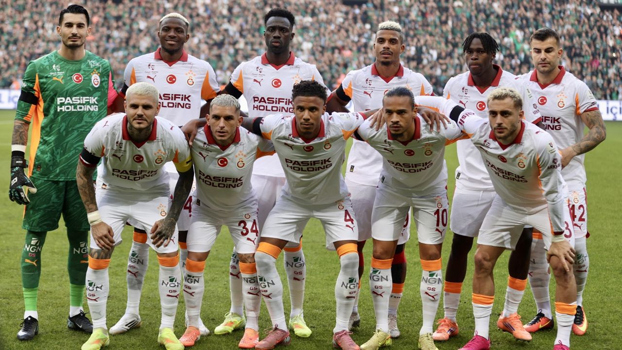 "Galatasaray birilerinin tatmin olacağı yer değil! Onun için herkes aklını başına alsın!" Hasan Şaş canlı yayında açtı ağzını yumdu gözünü - Sayfa 1