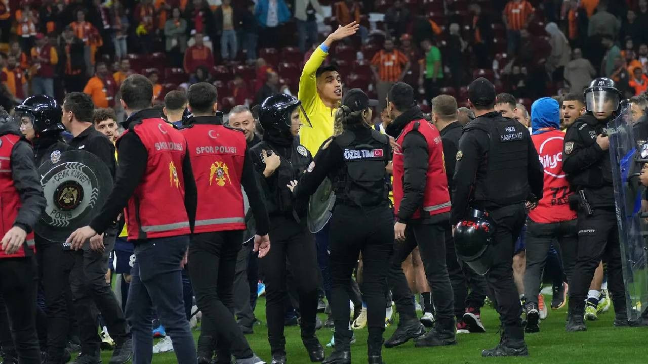 Mert Hakan Yandaş ve Jayden Oosterwolde'nin başı dertte! Savcı hapis cezası istedi - Sayfa 9