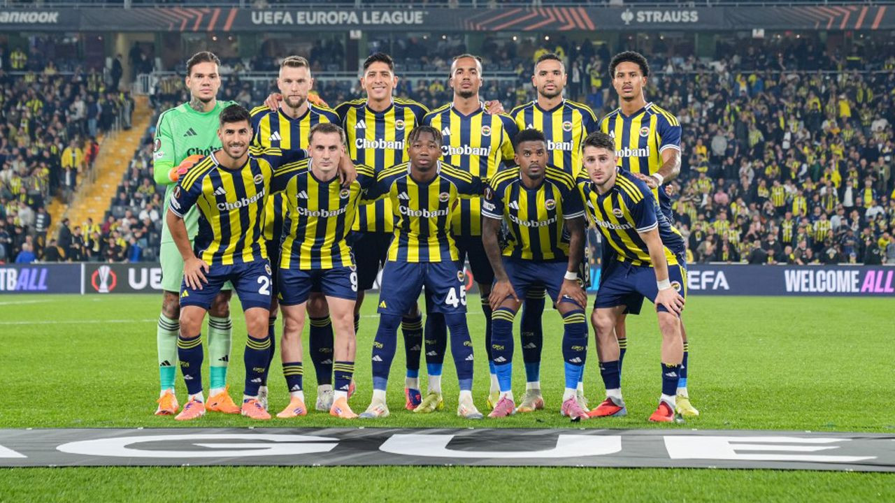 Fenerbahçe'den Süper Lig'i sallayacak golcü transferi! Sadettin Saran dünyaca ünlü yıldızla ilk görüşmeyi gerçekleştirdi - Sayfa 1