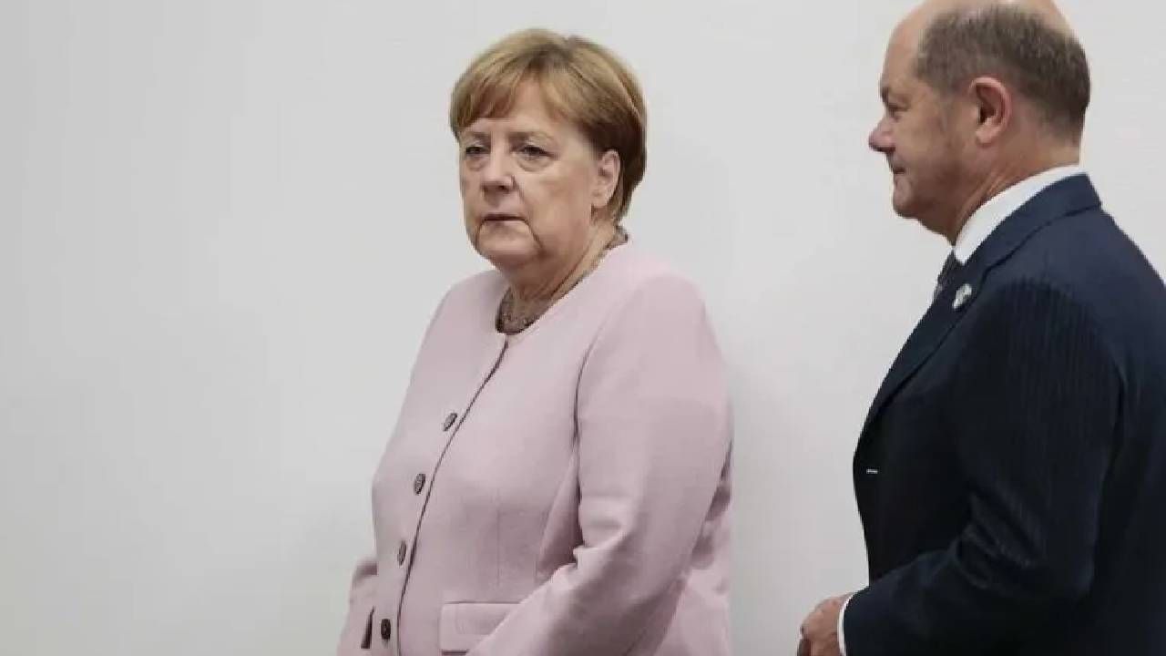 Almanya’yı sarsan skandal! Merkel ve Scholz’u hedef alan ölüm listesi alarmı: Suikast için bağış toplamışlar - Sayfa 1