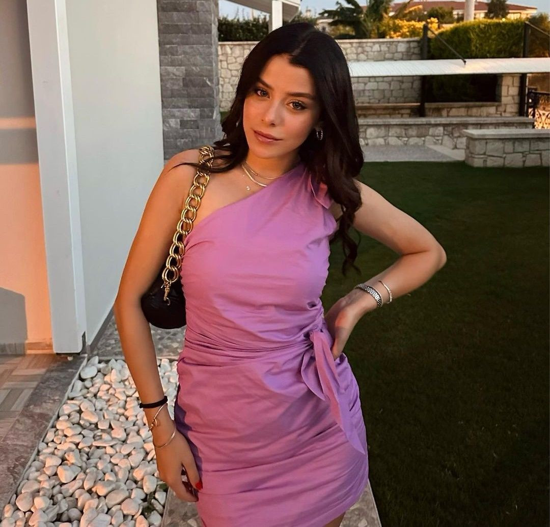 İlayda Alişan, müstakbel kayınvalidesi Seda Sayan'ın programına katıldı! "Felaket bir kayınvalide olursun" - Sayfa 6