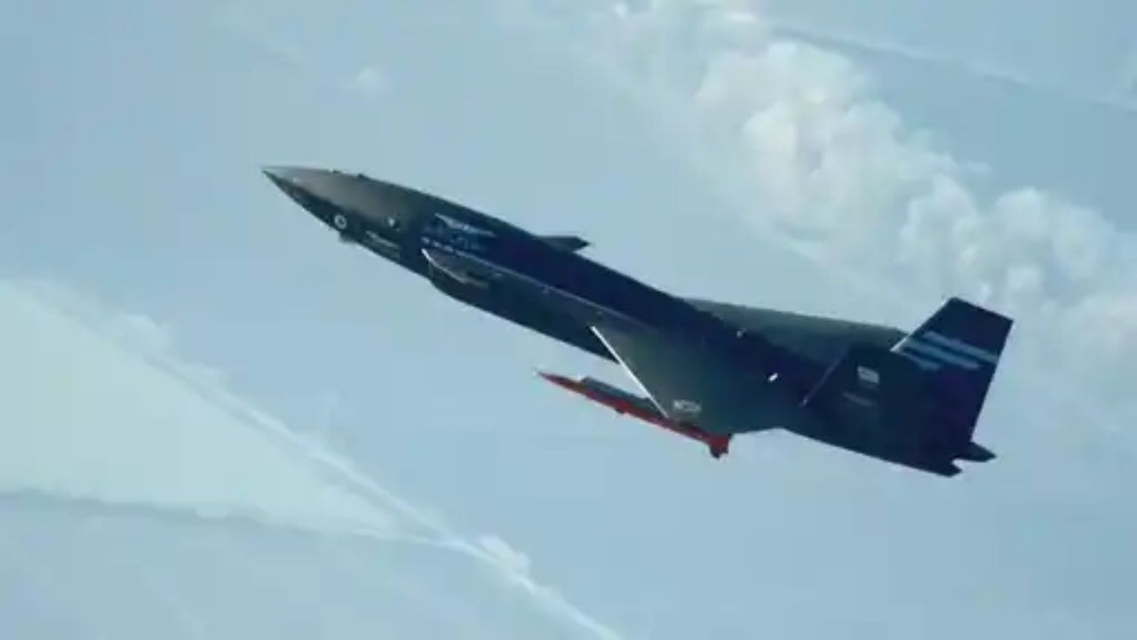 KIZILELMA’dan tarihi başarı! GÖKDOĞAN füzesiyle uçtu, MURAD radarıyla gördü - Sayfa 10