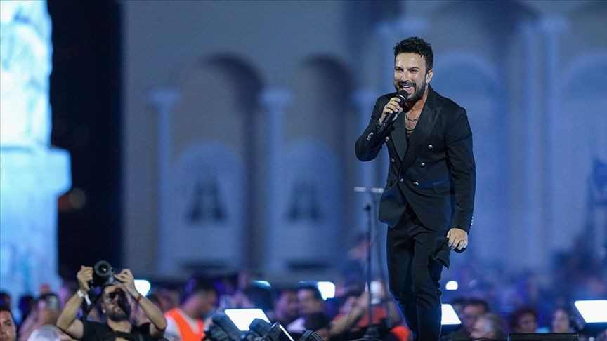 Tarkan'ın İstanbul konseri biletleri satışa çıktı! Site çöktü! Fiyatlar ise dudak uçuklatıyor - Sayfa 1