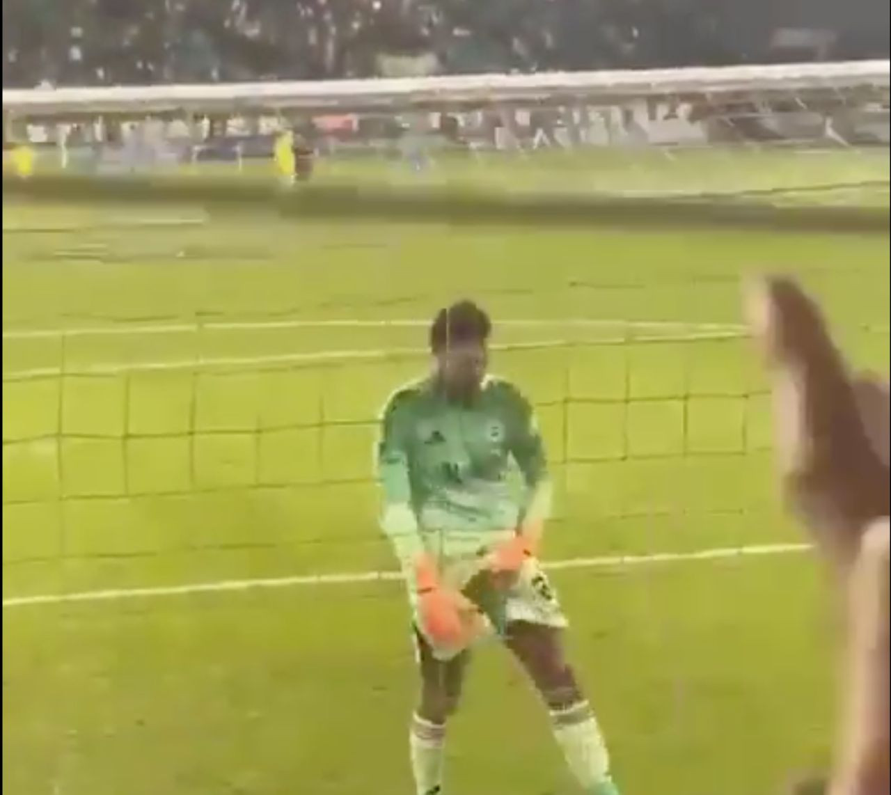 Ederson'dan Rizespor tribünlerine iğrenç hareket! Ceza alırsa Galatasaray derbisinde oynayamayacak - Sayfa 5