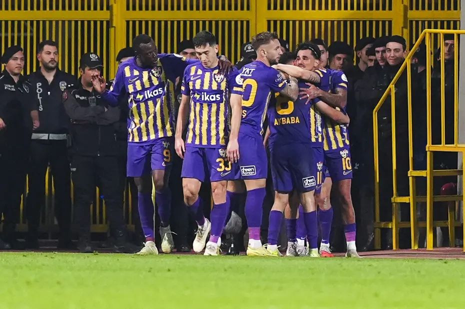 Süper Lig'de şampiyon ve küme düşecek 3 takım belli oldu! Yapay zeka takım takım açıkladı - Sayfa 4