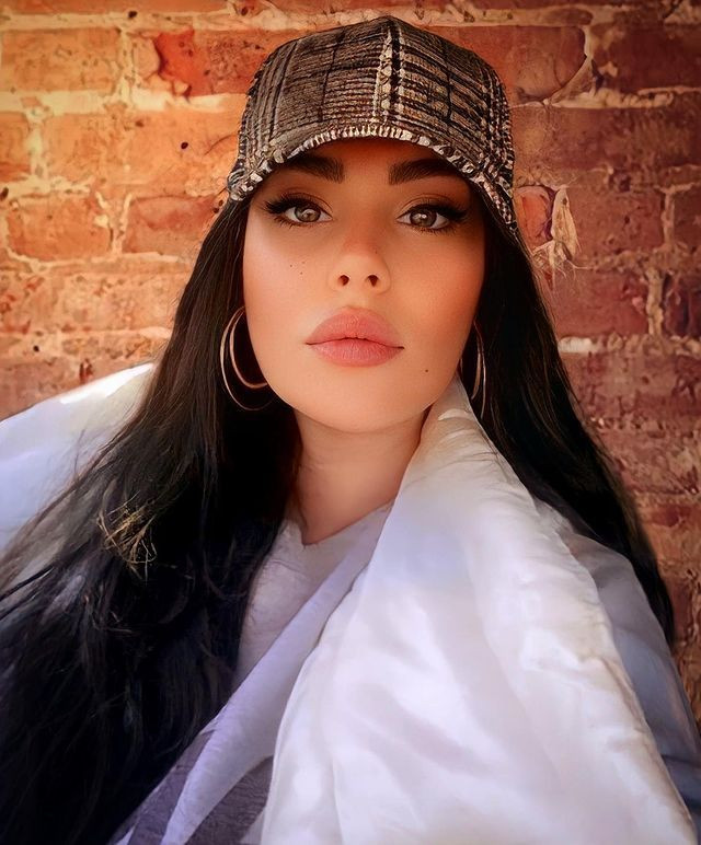 Tuğçe Tayfur, kardeşine ateş püskürdü! "Babamın üzerinden para kazanıyorsunuz" - Sayfa 4