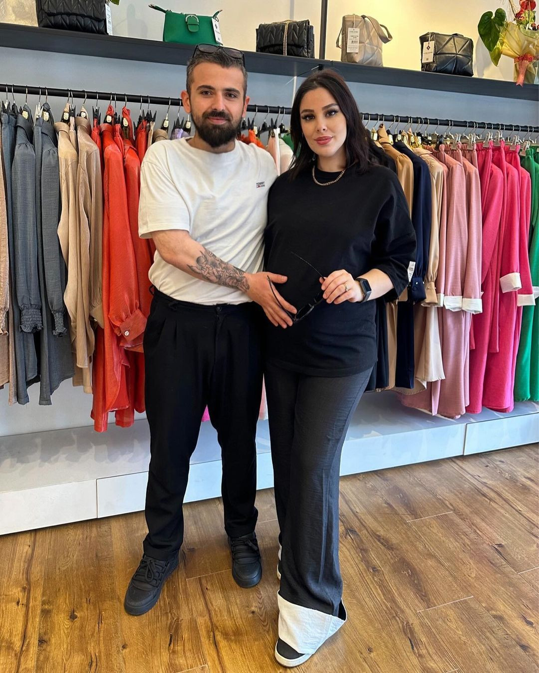 Tuğçe Tayfur, kardeşine ateş püskürdü! "Babamın üzerinden para kazanıyorsunuz" - Sayfa 6