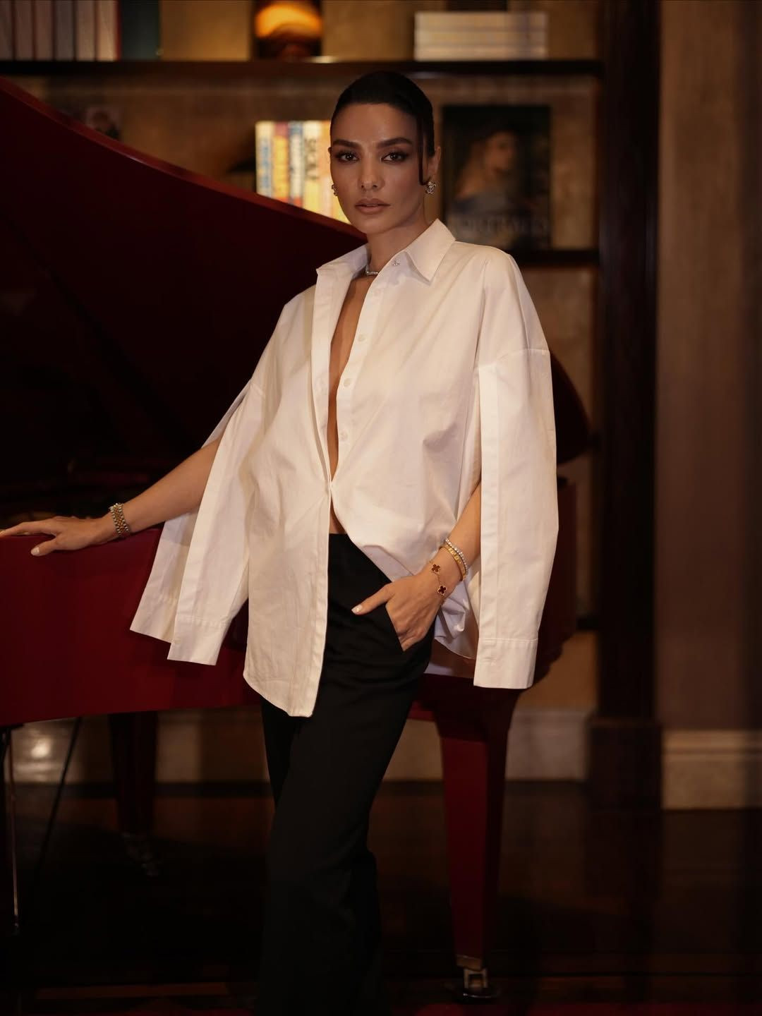 Hazal Filiz Küçükköse gizemli erkek arkadaşıyla gecelerde yakalandı! - Sayfa 3