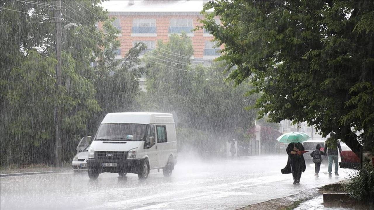 Türkiye haftaya sağanakla başladı: Meteoroloji'den kuvvetli yağış uyarısı - Sayfa 6
