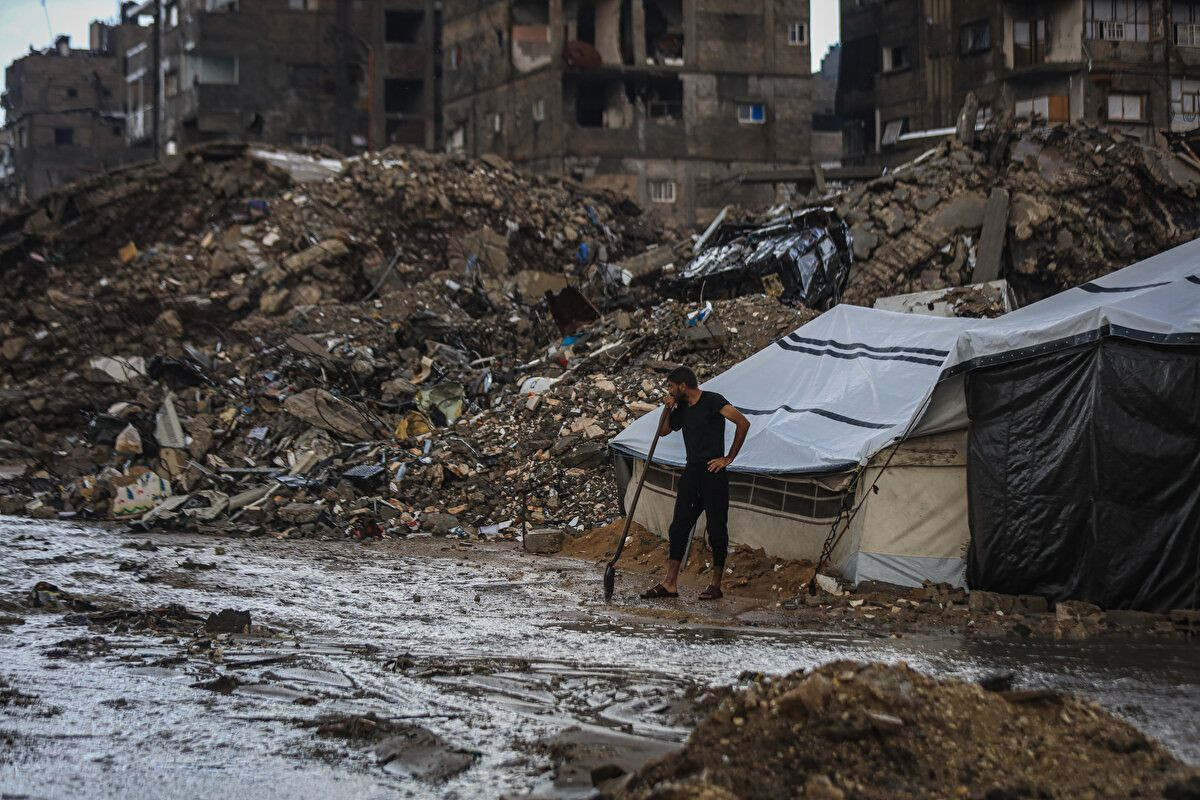 Gazze'de felaket! Şiddetli yağış Filistinlilerin çadırlarını sular altında bıraktı - Sayfa 4