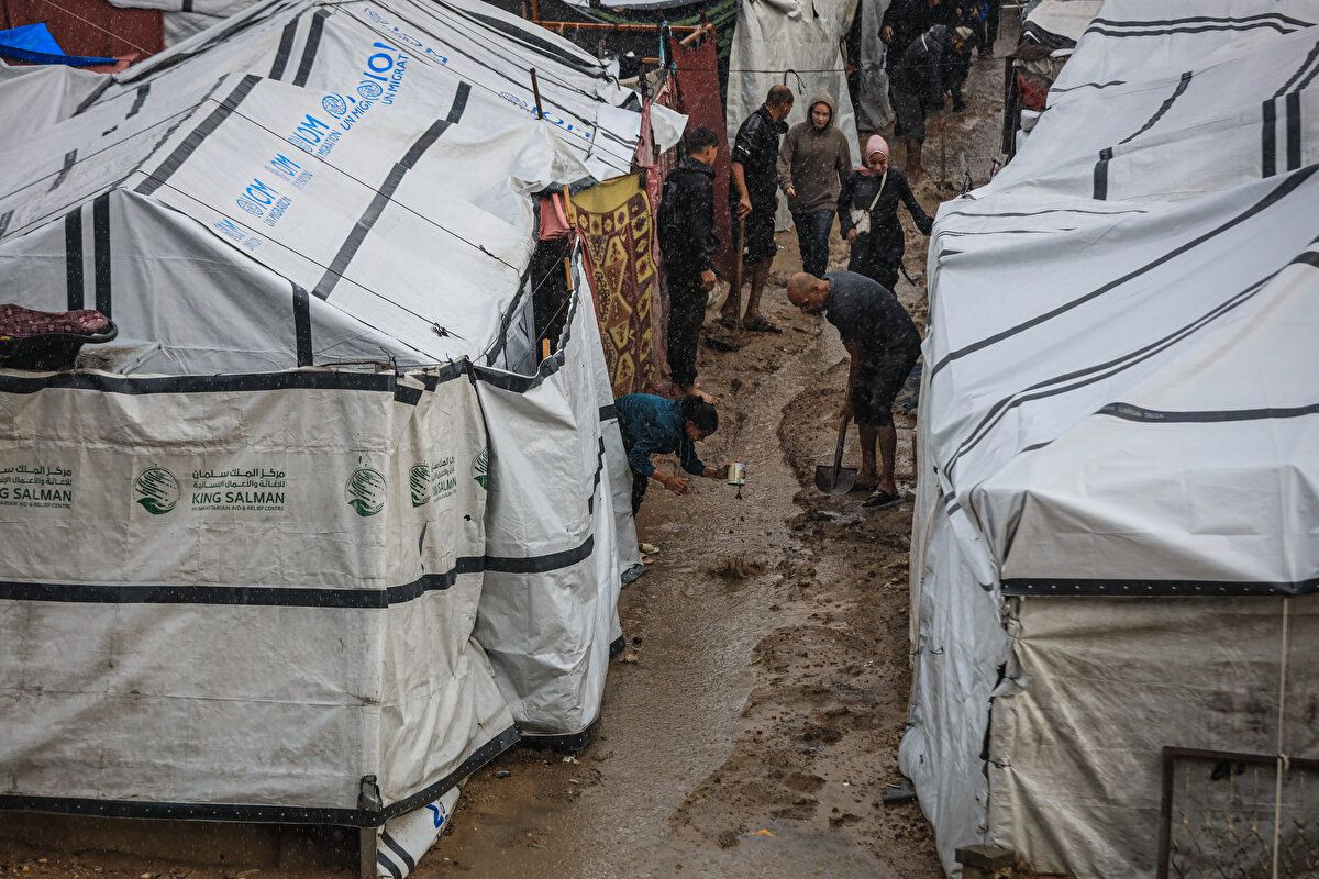 Gazze'de felaket! Şiddetli yağış Filistinlilerin çadırlarını sular altında bıraktı - Sayfa 7