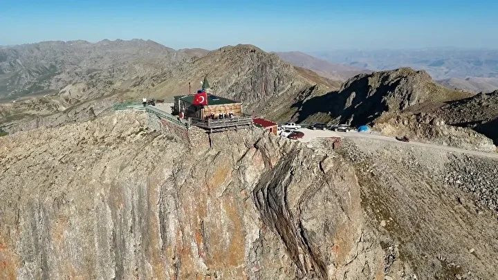 Kırklar Dağı’nda tarihî mescit alevlere dayanamadı... Manevi merkez bir gecede yok oldu! - Sayfa 4